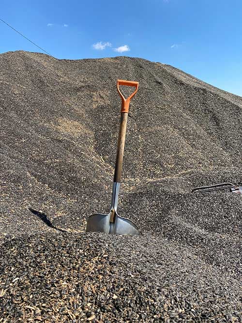 Best gravel shovel for yard waste removal