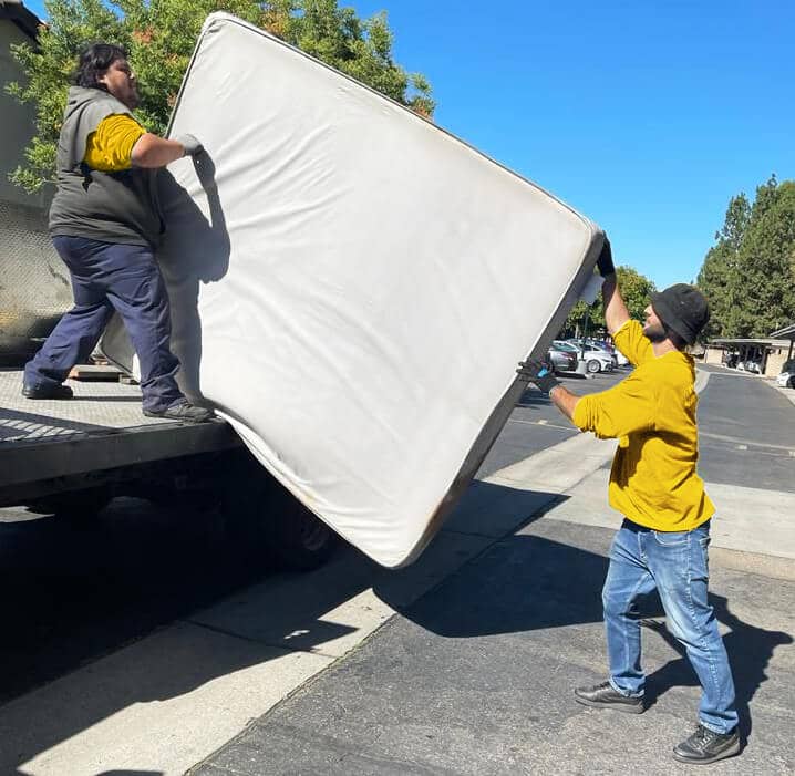 mattress pickup in los angeles by bumblebee junk removal