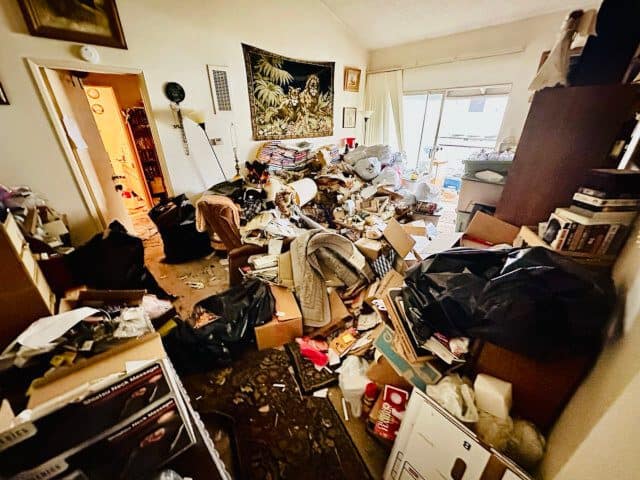 Hoarding Cleaning Service – BumbleBee Junk